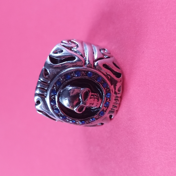 Skull Blue Diamond Studded Heavy Metal Skull Gothic Biker Punk Ring - Picture 2 of 4